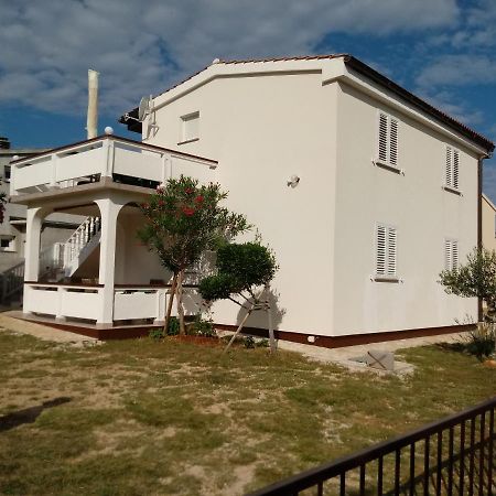 Apartmani Dokoza Vir Eksteriør billede